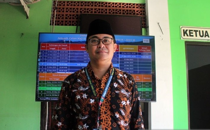 Humas PPIH Embarkasi Solo Gentur Rama Indriyadi saat meberikan keterangan di Asrama Haji Donohudan Boyolali, Kamis (25/5/2023). (ant)